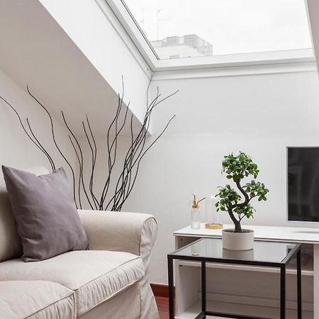 2 Bedroom 2 Bathroom Apt - Duomo 2 米兰 外观 照片