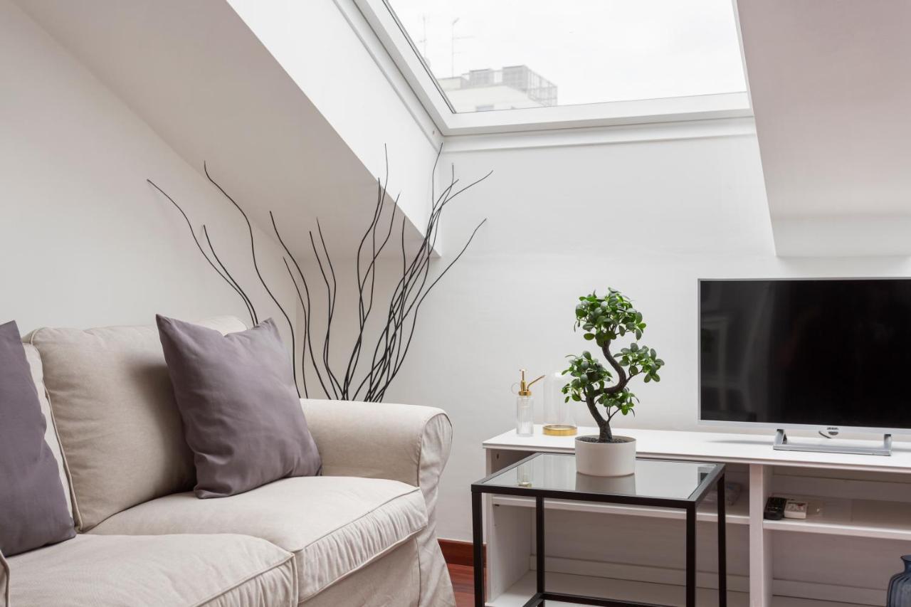 2 Bedroom 2 Bathroom Apt - Duomo 2 米兰 外观 照片