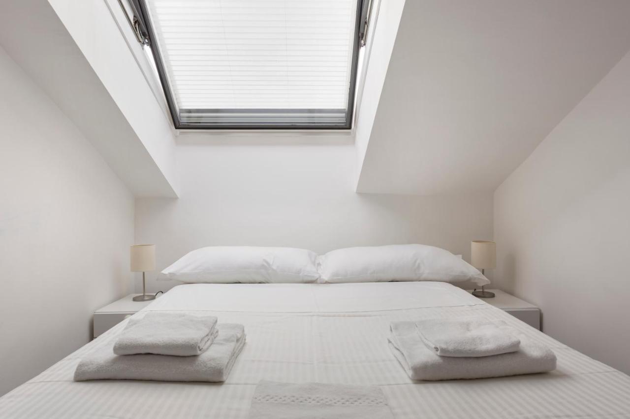 2 Bedroom 2 Bathroom Apt - Duomo 2 米兰 外观 照片